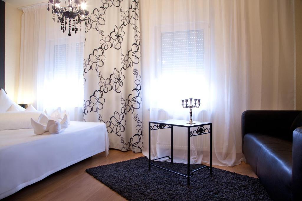 Hotel Riviera Ludwigsburg Exterior photo